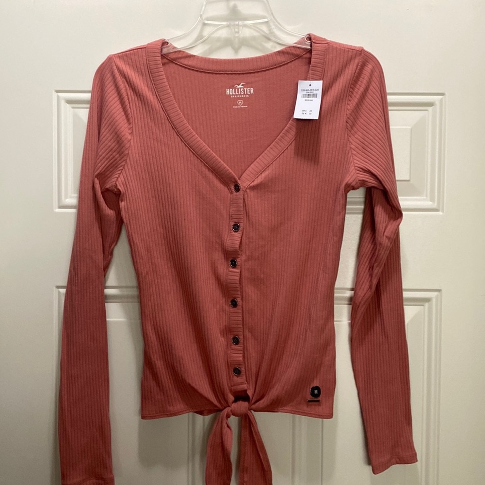 Hollister long sleeve button up and tie top in Medium size Salmon color